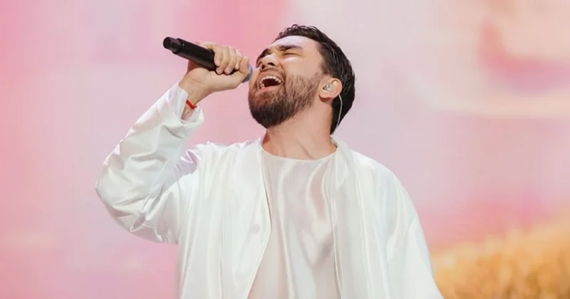 Певец Amre получил в подарок новый автомобиль от отечественного бизнесмена (фото)