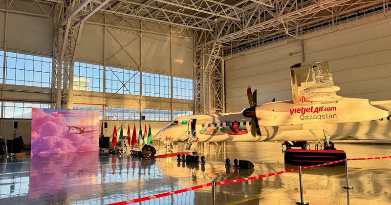 Vietjet Qazaqstan қазақтың дархан даласы бейнеленген ұшағын таныстырды
