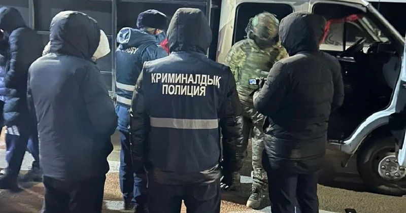 Спецоперация в Актобе: подозреваемых задержали при получении денег