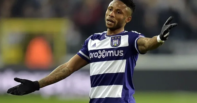 Форвард сменил прописку