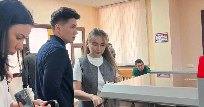 Астанада блогер Жанәбіловтердің соты басталады