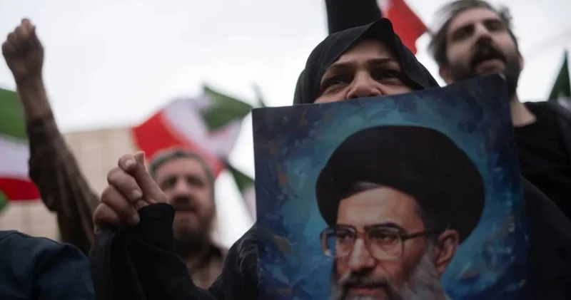 Әли Хаменейдің әйелі АҚШ пен Израиль шабуылынан аман қалған