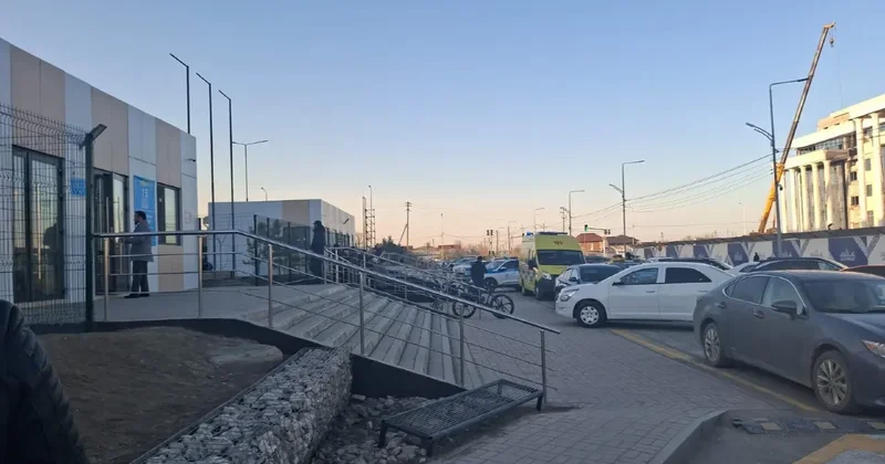 Девятиклассник ранил девочку острым предметом в школе Атырау