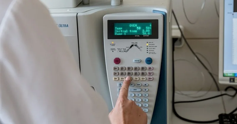 О состоянии астанчанки, потерявшей троих детей в пожаре, рассказали врачи