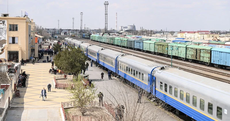 Премьер министр теміржол вокзалдарын жаңғырту қарқынын сынға алды