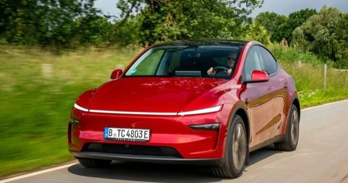 Нидерланд автономды жүргізуге қатысты Tesla технологиясына рұқсат берді