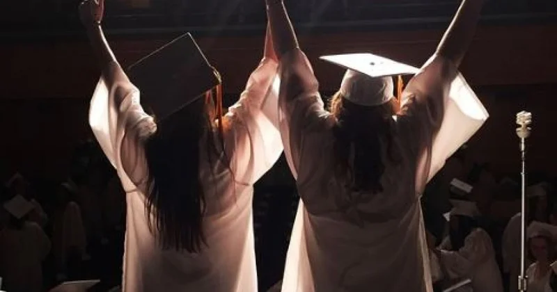 Выпускные школьников в Казахстане проведут по новым правилам