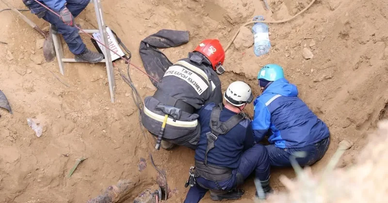Два человека погибли при обвале грунта в Павлодаре