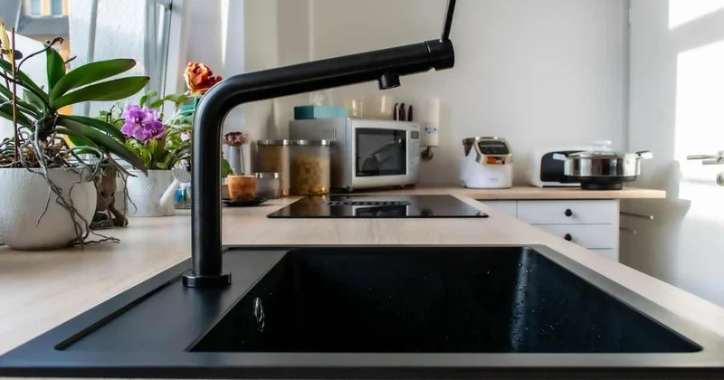 Холодную воду отключат в нескольких районах Алматы