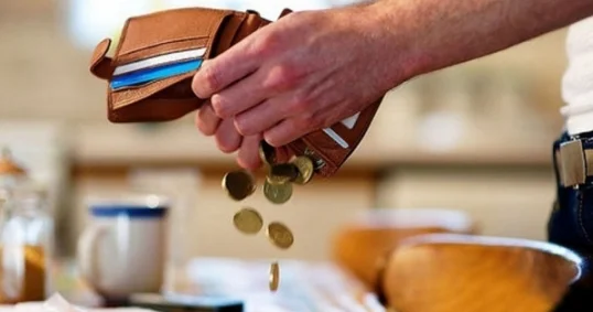 Около 30 должников по алиментам наказали в ВКО