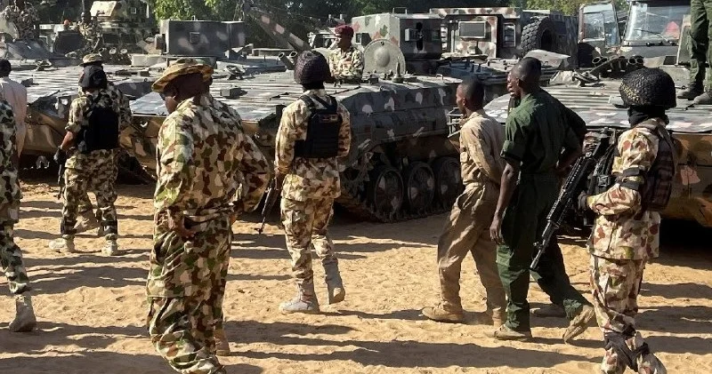 Нигерияда базарға әуеден соққы жасалды, құрбандар саны 100 ден асуы мүмкін