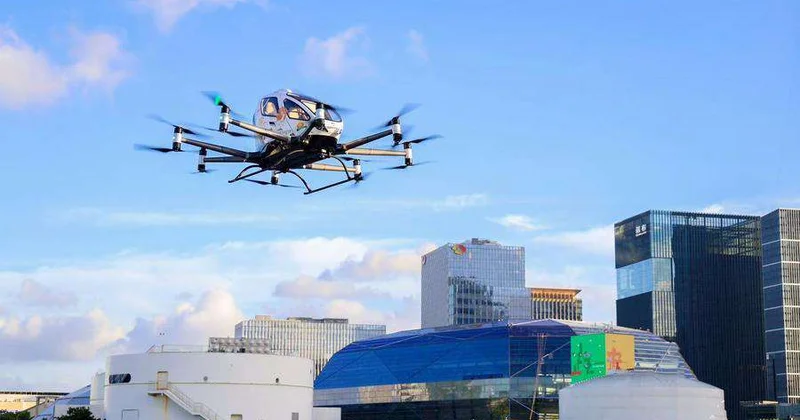 В Китае посылки доставляют дронами