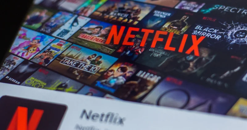Netflix балаларды аңдыды деп айыпталды