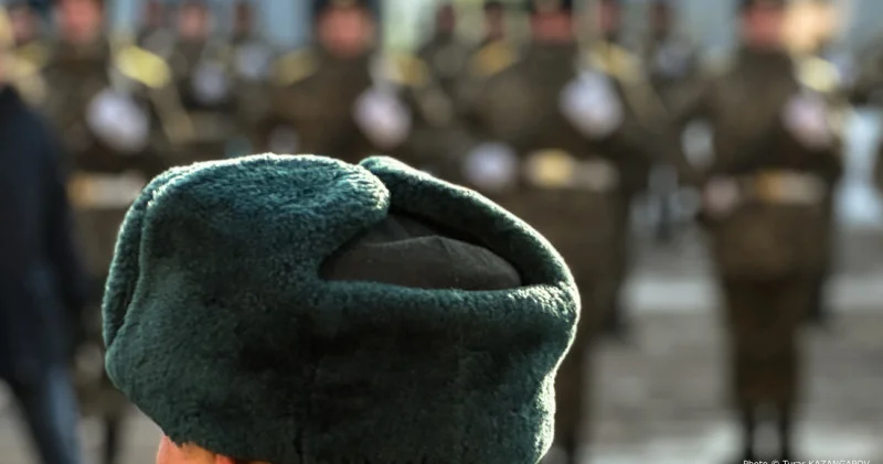 Ақтауда мерзімді қызметтегі сарбаз қаза тапқаннан кейін бөлім командирі сотталады, офицерлер қызметінен босатылды