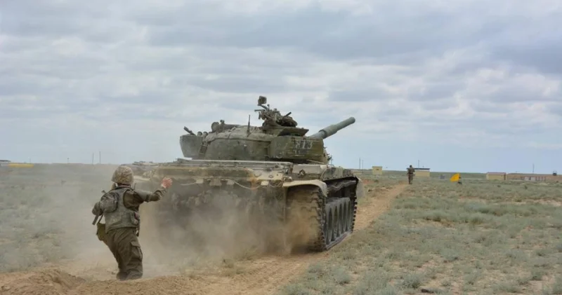 500 ден астам теңіз жаяу әскері танк сынағы даярлығынан өтті