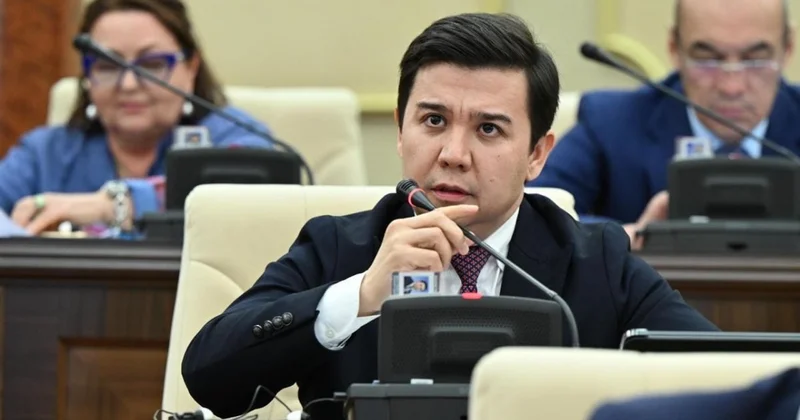 Спят по двое на кровати: депутаты AMANAT потребовали навести порядок в сфере детского досуга