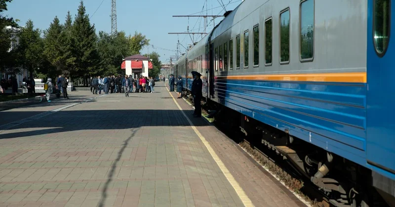 Дополнительные вагоны добавят к поездам, следующим на Алаколь
