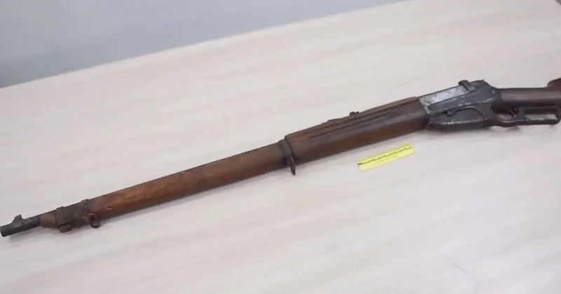 Атырау тұрғыны полицияға XIX ғасырдағы Winchester винтовкасын тапсырды