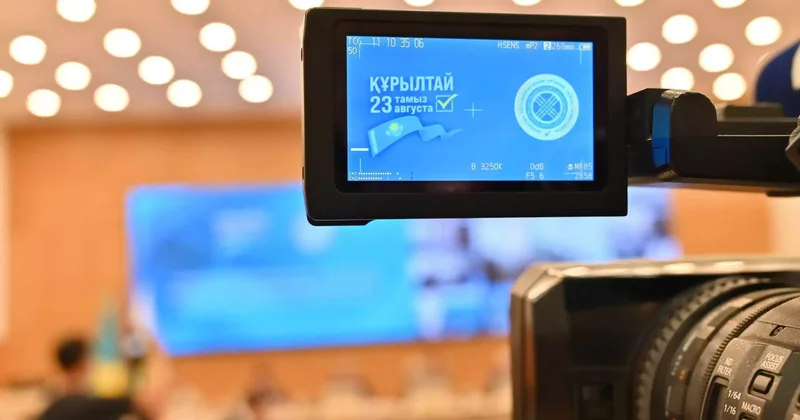 Сайлау қарсаңындағы партиялардың алғашқы командалық теледебаты қалай өтті