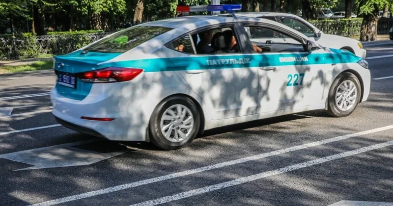 20 суток ареста получил житель Жезказгана за повреждение патрульной машины