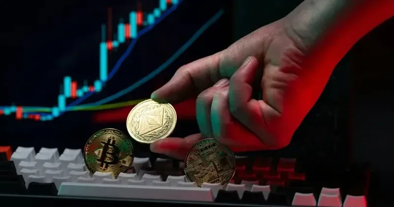 Трамптың мәлімдемесінен соң криптовалюталардың бағалары төменге құлдырай жөнелді