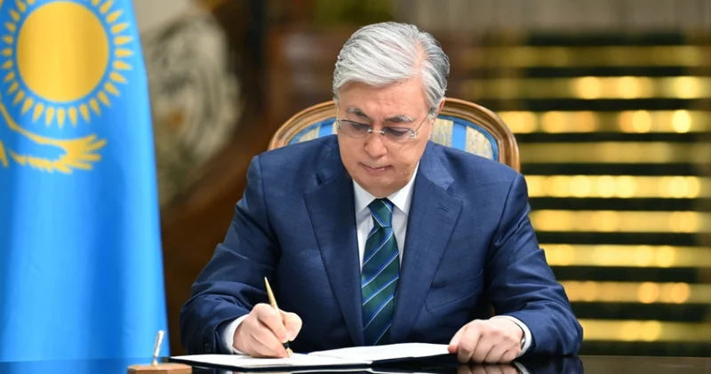 Президент Қазақстанның үш елдегі елшісін жаңадан тағайындады