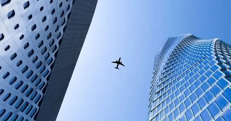 Ұшақта өз бетімен әрекет еткен азамат әуе компанияға 6,6 млн теңге төлейтін болды