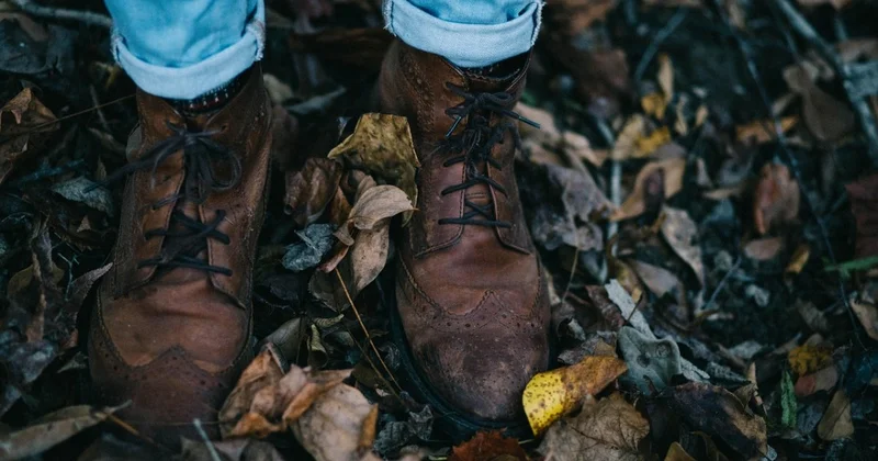 Девушка застряла ногой в решетке ливневки в Актобе