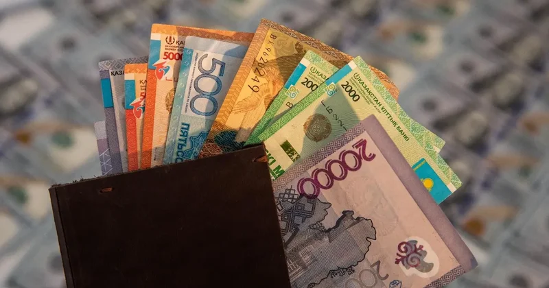 Какую зарплату получают бухгалтеры в Казахстане