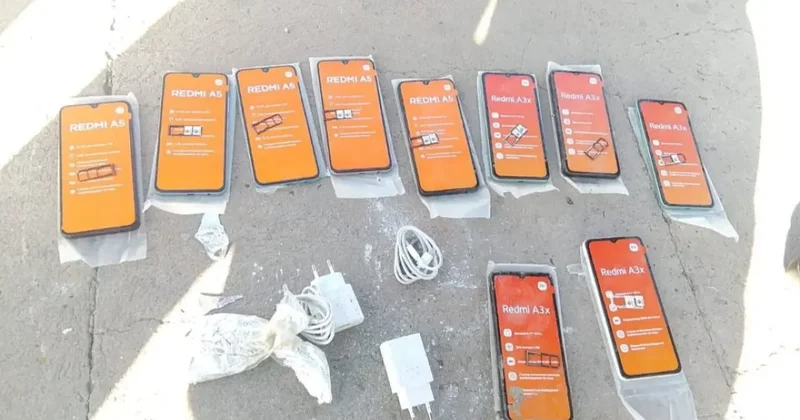 Партию смартфонов в мешке с цементом пытались провезти в колонию Ленгера