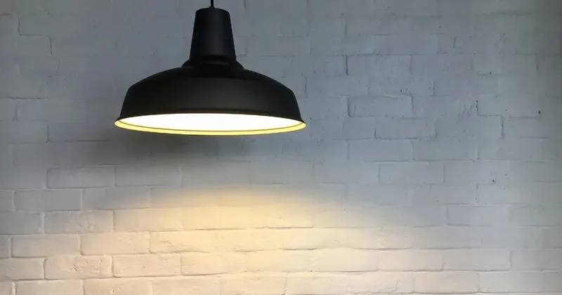 Почему в Наурызбайском районе Алматы во время непогоды отключают свет