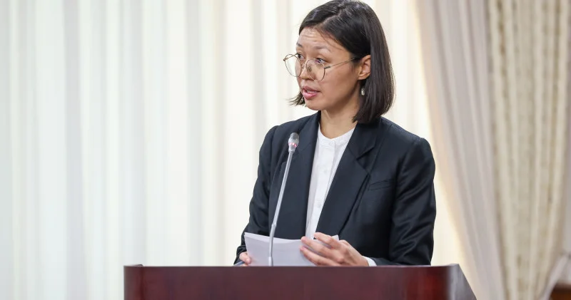 Зүлфия Сүлейменова Сыртқы істер министрлігінде немен айналысады?