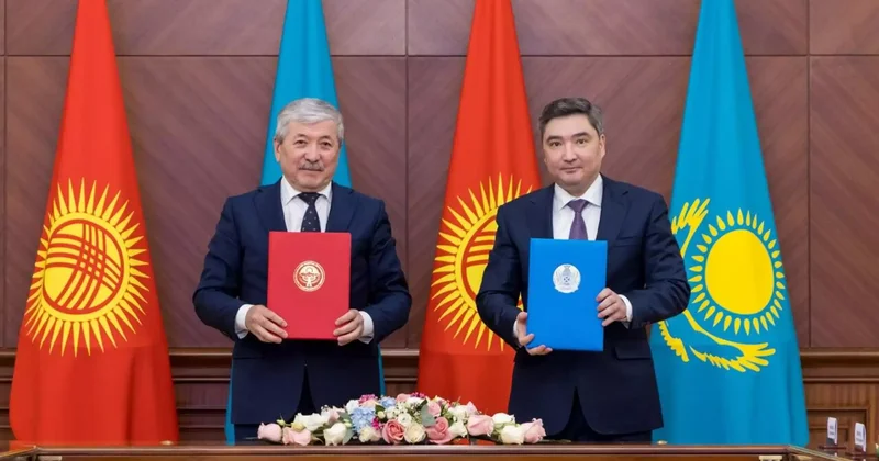 Қазақстан мен Қырғызстан Хан Тәңірі шыңында тау туризмін жандандырады