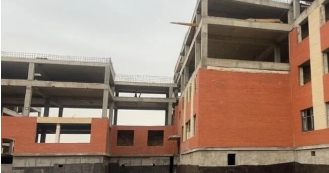 Из под одного топора