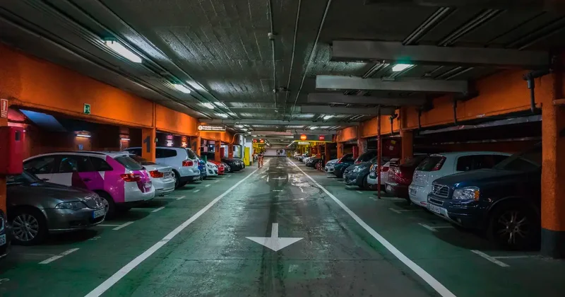 В Алматы продолжают упорядочивать парковки и развивать транспортную систему города