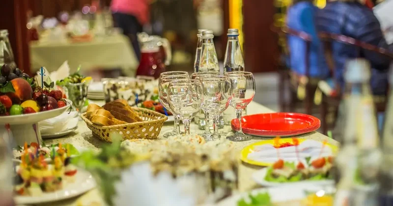 Кафе и ресторанам в Бишкеке запретили работать после 22.00