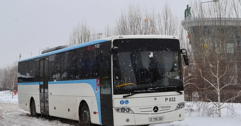 Три пригородных автобуса приостановили движение в Астане