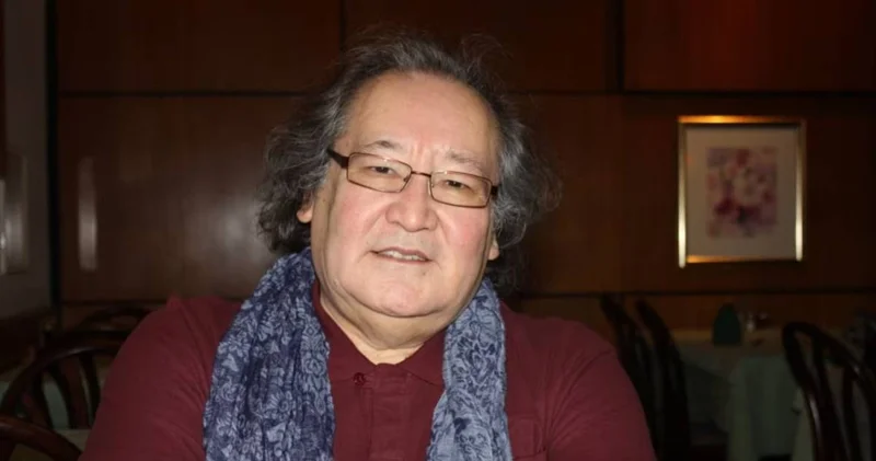 Көбелек қуып кеттім, кім байға тиеді? Болат Атабаевтың сирек кездесетін видеосы жарияланды (ВИДЕО)