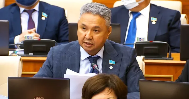 Это вызывает вопросы Перуашев про доходы главы Самрук Казына