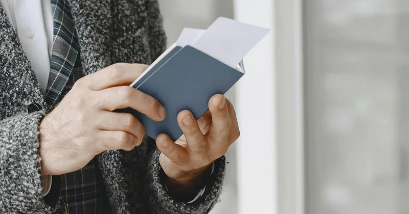 Мужчина вместе с дочерью получил другое гражданство и был выдворен из Казахстана