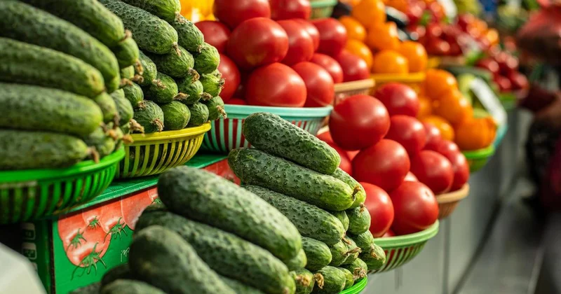 На улице все таки снег : в Минторговли объяснили высокую стоимость огурцов