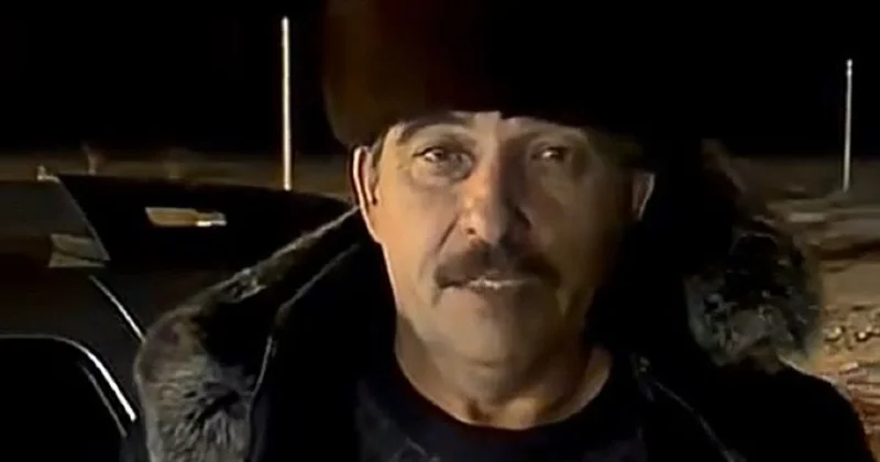 Казахстанец ехал на подаренном ему сыном автомобиле и столкнулся с проблемой