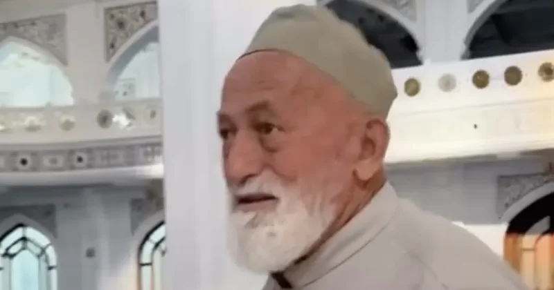 Чеченский аксакал расплакался, встретив казахстанцев в Грозном