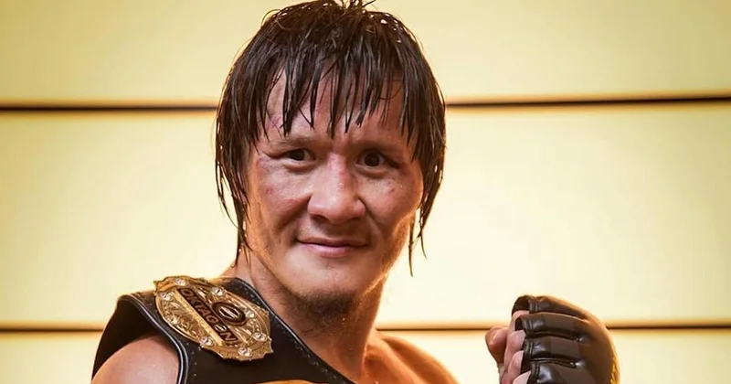 Жалгас Жумагулов может стать лучшим бойцом года в Европе