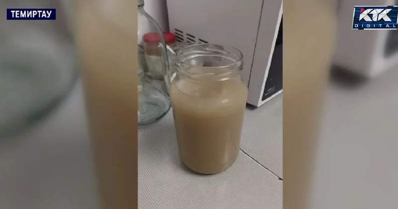 Мутная вода пять дней текла из кранов в Темиртау: горожане собрались судиться с властями