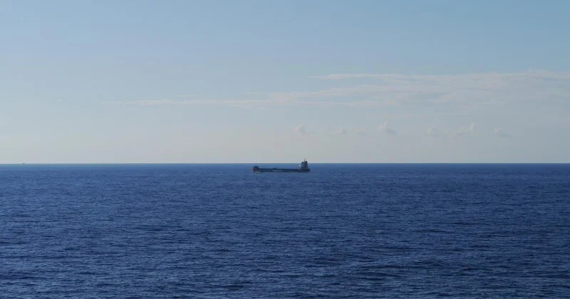 Иранский сухогруз потерпел бедствие в Каспийском море и подал сигнал SOS