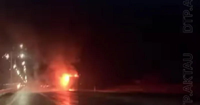 ГАЗель сгорела ночью на трассе в Актау
