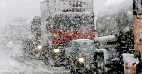 В двух областях Казахстана перекрыты участки автодорог