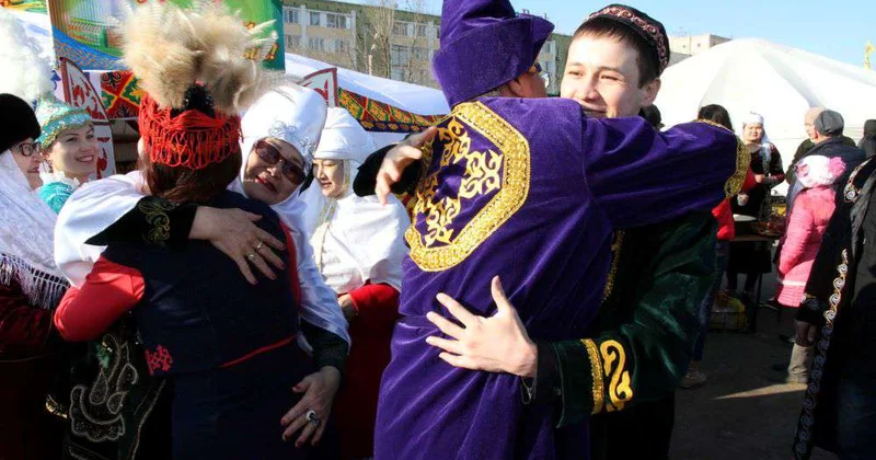 Весна начинается с рукопожатия