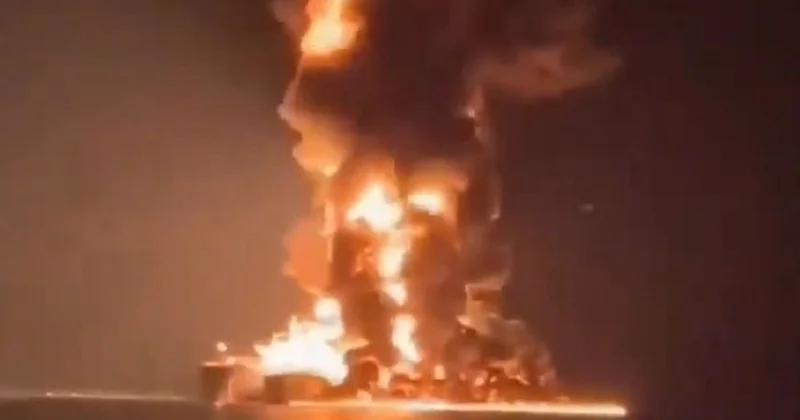 СМИ: Американский танкер подвергся удару в ОАЭ